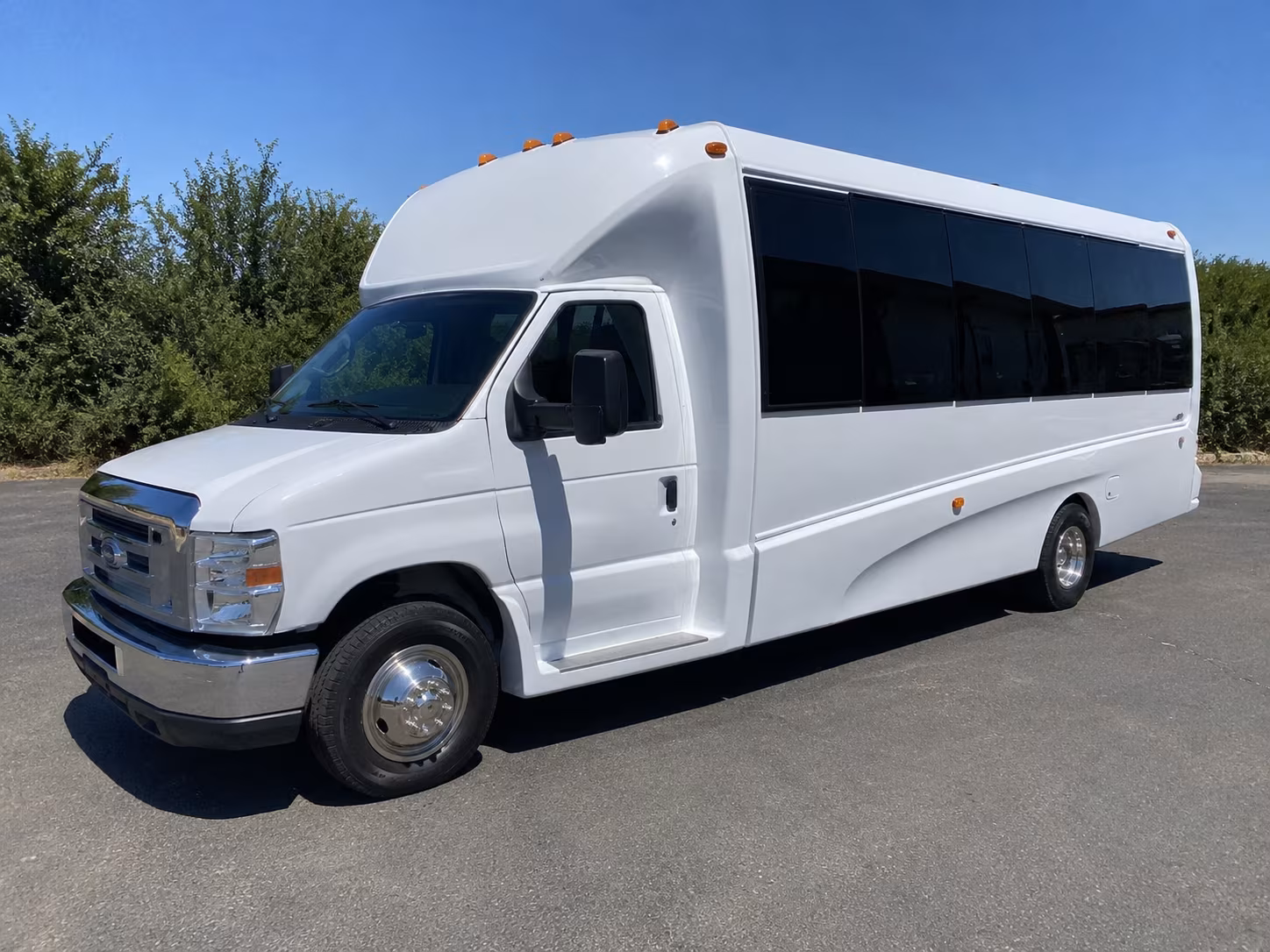 large group airport transportation for quincy conferences and events