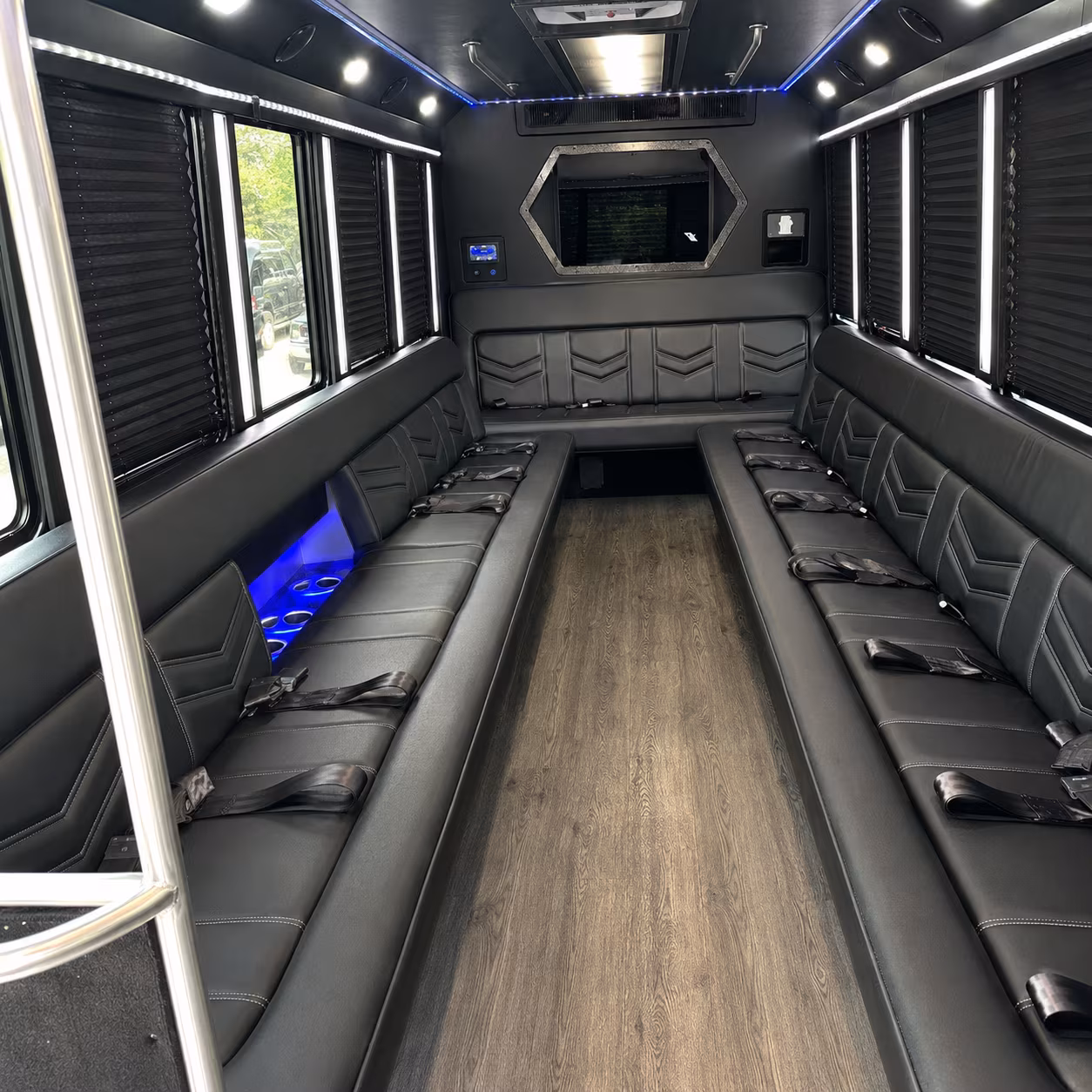 party buses to leader bank pavilion concerts on the boston waterfront