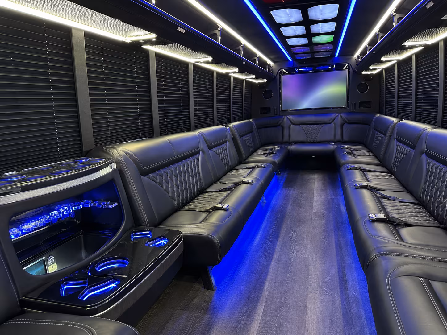 quincy 20 passenger party bus inside